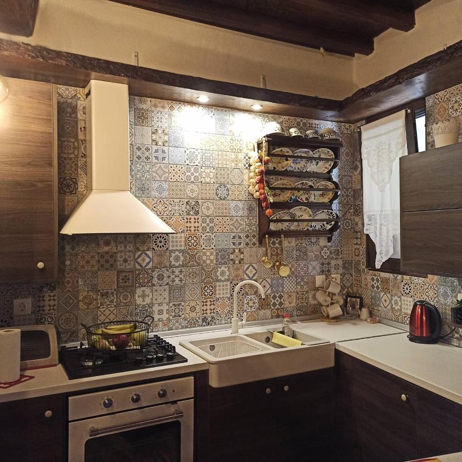 Areti'S Traditional House Apollona エクステリア 写真